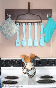 Upcycle Old Rake Head To Rustic Utensil Holder The Gracious Wife